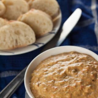 Roasted 3-Pepper Dip with French Bread