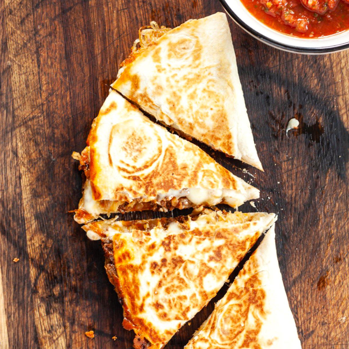 Quesadilla con Chorizo Midwexican